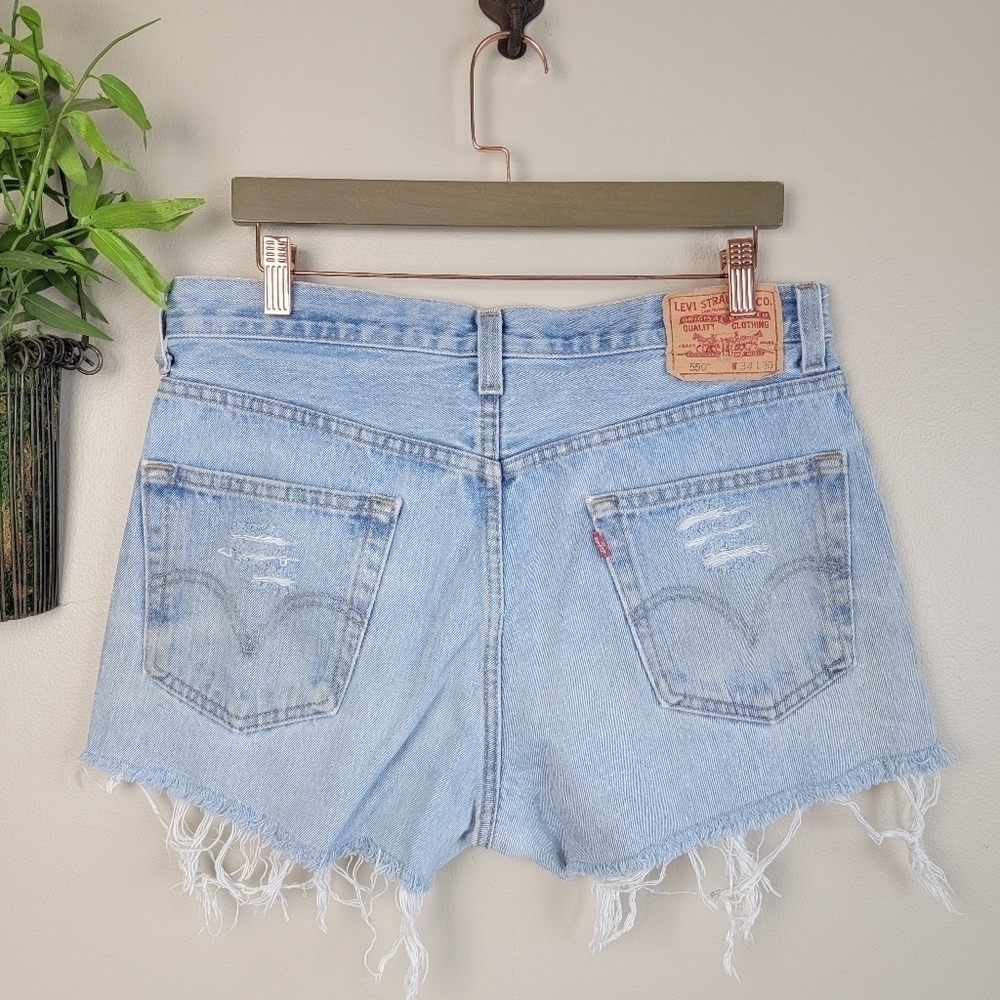 Levi's 14 550 Relaxed Light Wash High Rise Distressed Cutoff Jean Shorts Vintage - Picture 12 of 12
